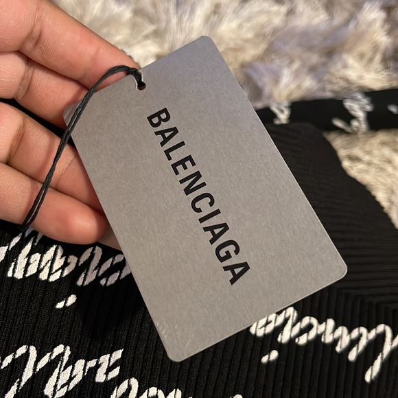 Brand New Authentic Balenciaga Sweater - Picture 2 of 4
